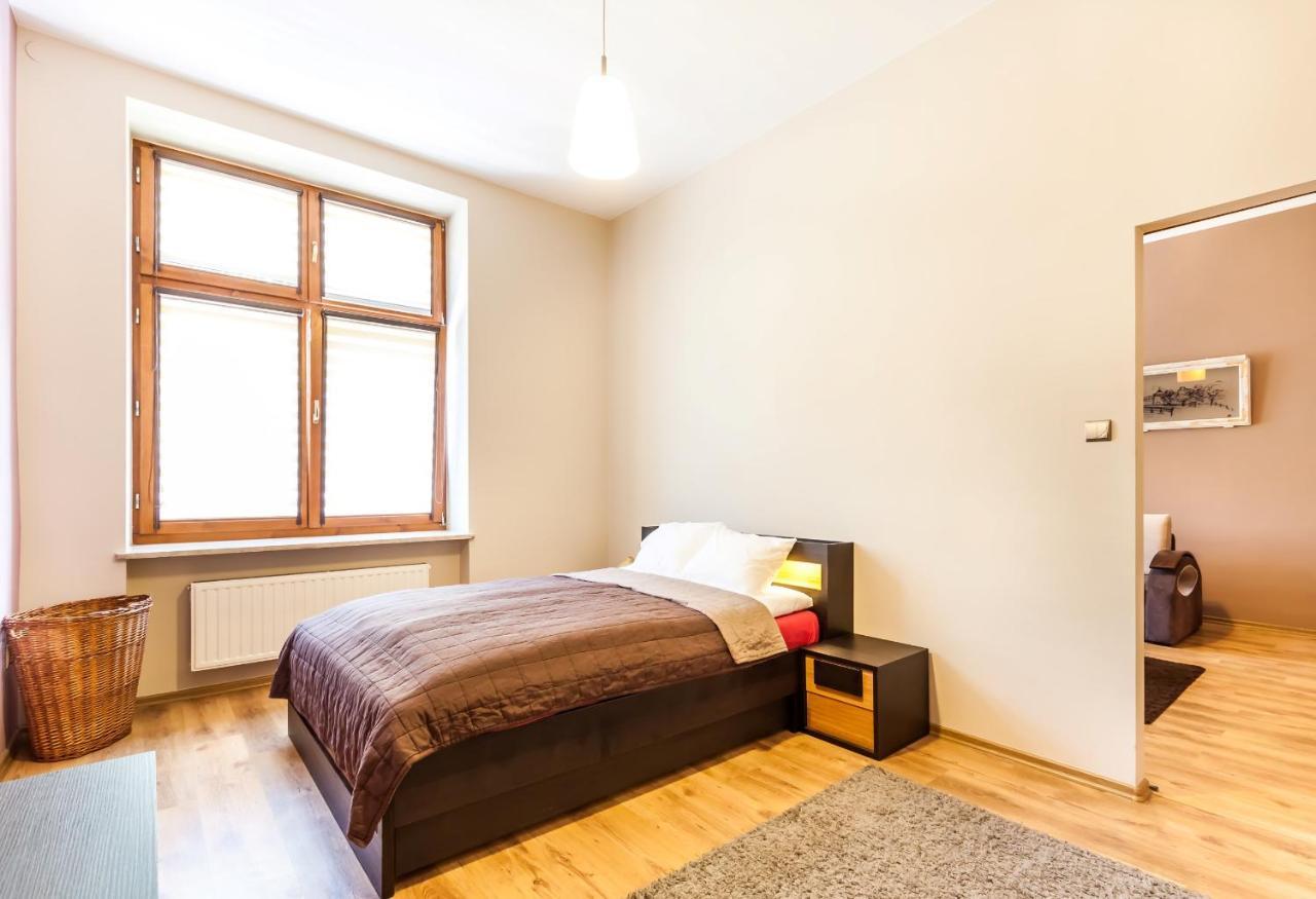 Appartement Lazarza 17 *