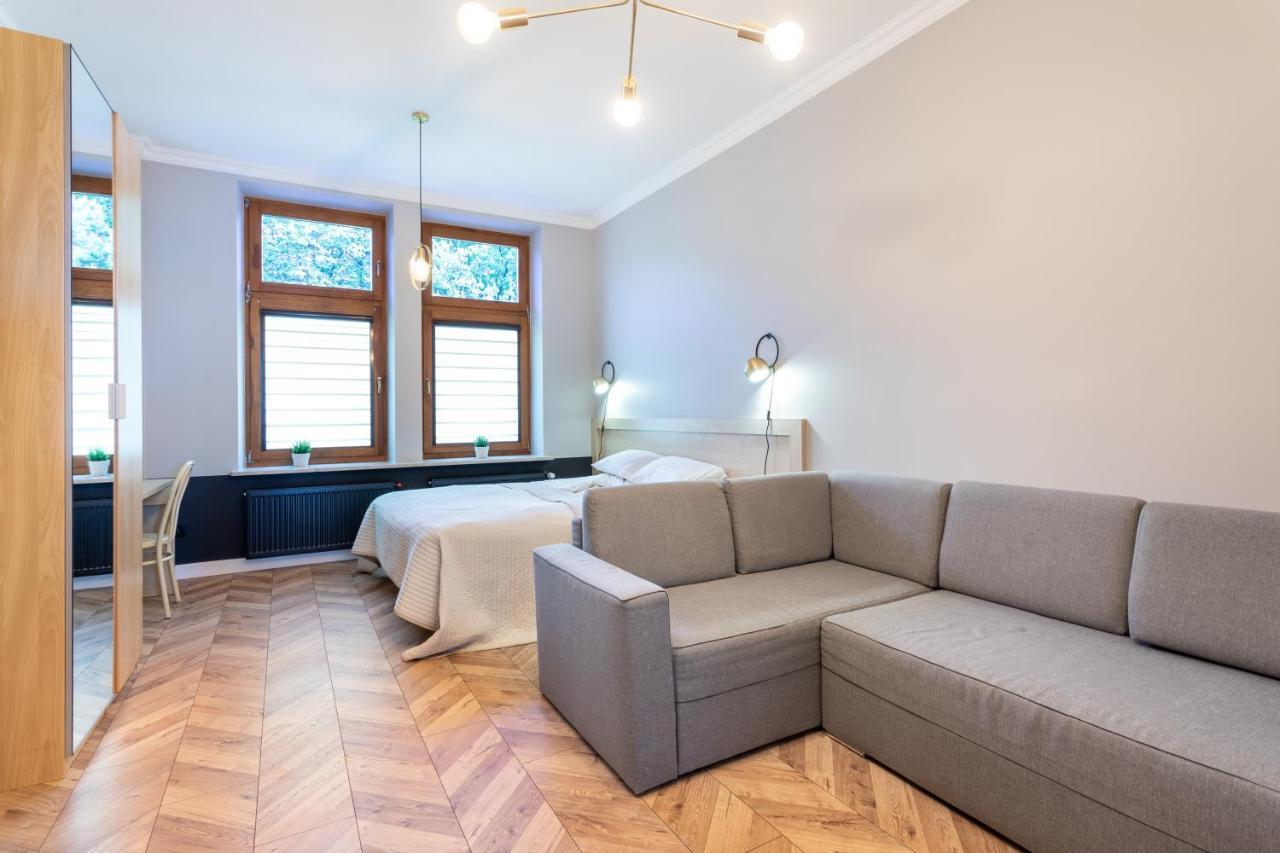 Apartment Lazarza 17 *